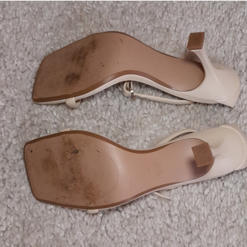 ZARA CREAM PUMPS Size 9 - Picture 8 of 14